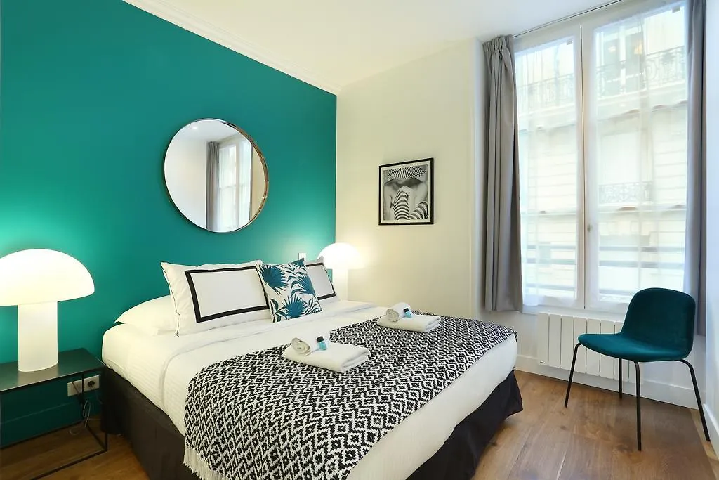 Rent A Room - Residence Blanche Paris 0*,