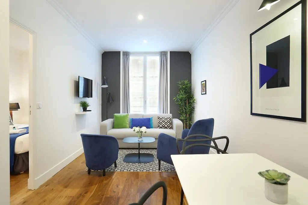Rent A Room - Residence Blanche Paris 0*,