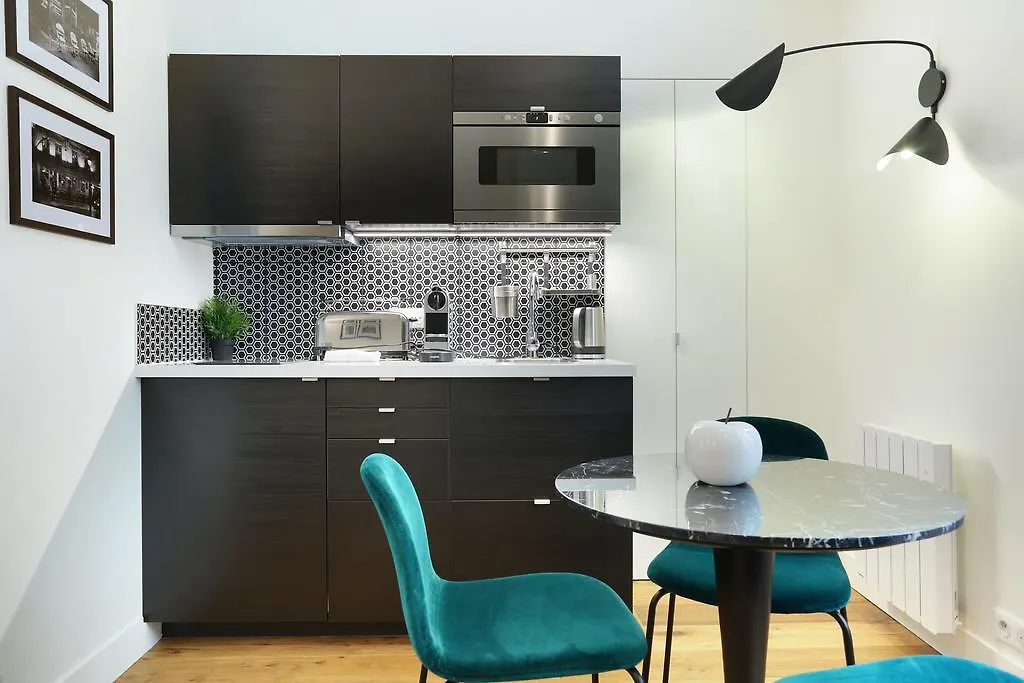 Daire Rent A Room - Residence Blanche Paris Fransa