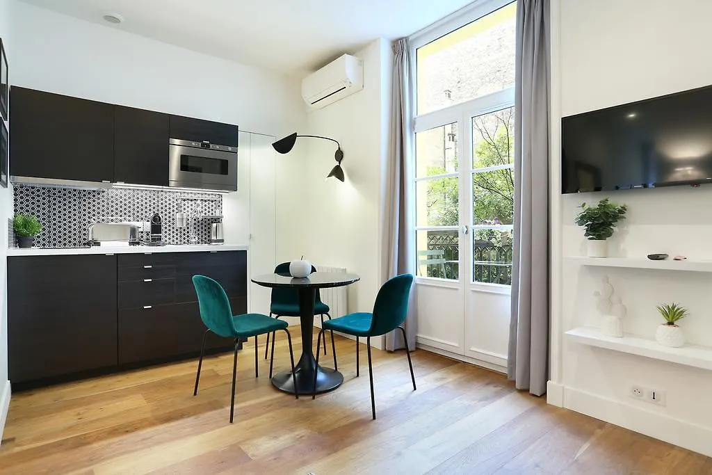Rent A Room - Residence Blanche Paris