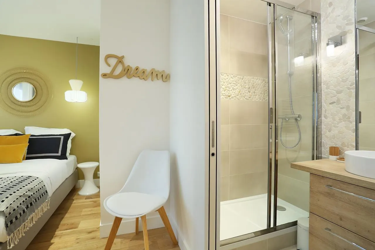 Rent A Room - Residence Blanche Paris Daire