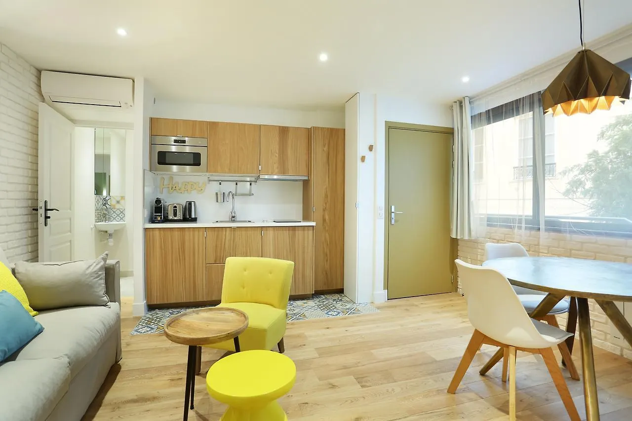 Rent A Room - Residence Blanche Paris Daire