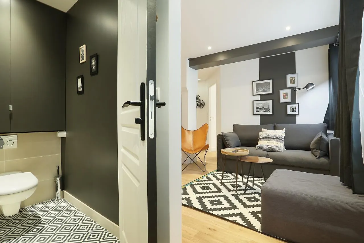 Daire Rent A Room - Residence Blanche Paris