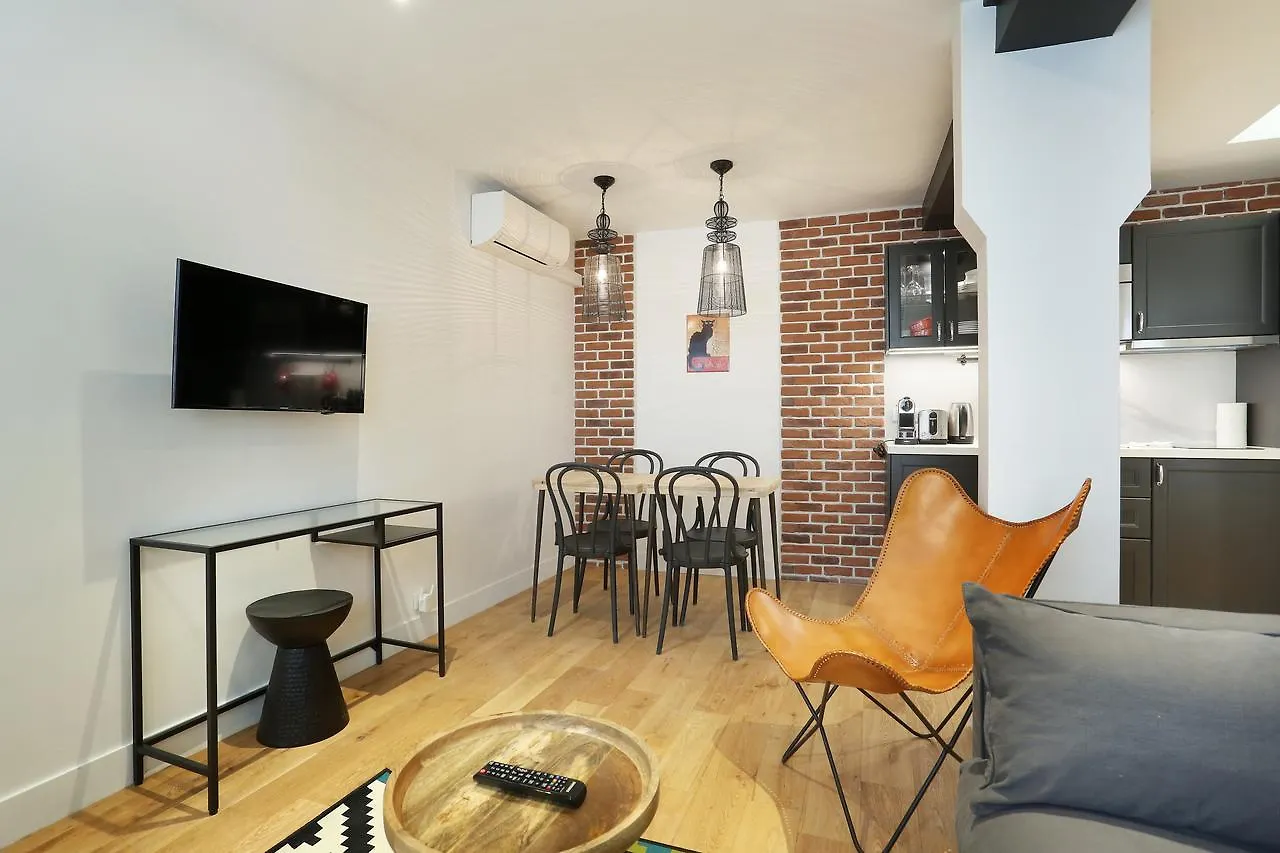 Rent A Room - Residence Blanche Paris