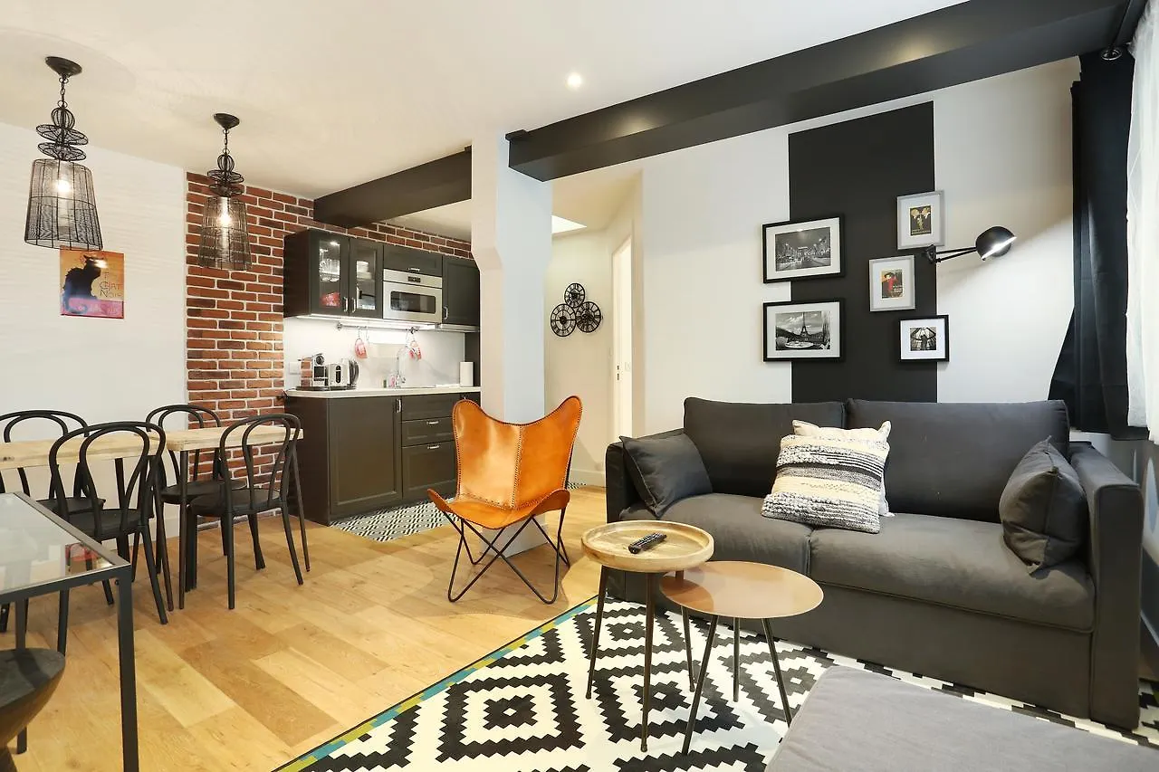 Daire Rent A Room - Residence Blanche Paris